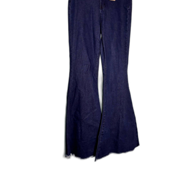 Shein NWT SHEIN SXY High Waist Raw Hem Flare Leg Jeans 28 - Picture 8 of 8